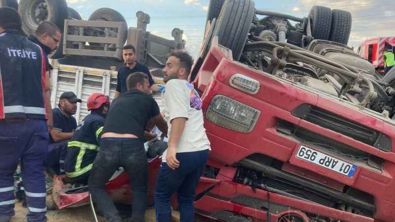 Virajı alamayan tır devrildi: 1 ölü, 1 yaralı