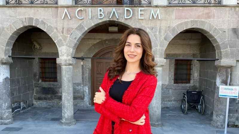 “Çocuğunuz gözünü kısarak bakıyorsa bir göz hekimine gösterin