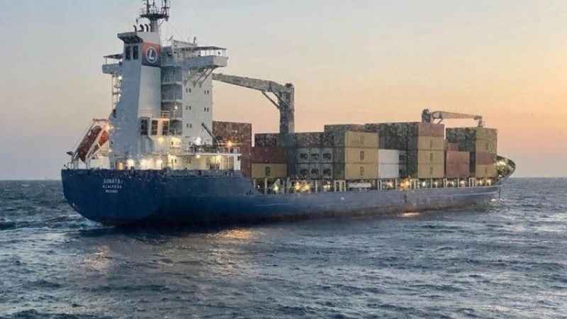 Çanakkale Boğazı’nda konteyner gemisi makine arızası yaptı