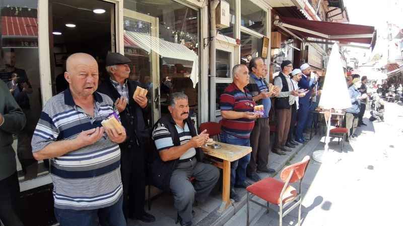 Asırlardır süren gelenek nesilden nesile aktarılıyor Asırlardır süren gelenek nesilden nesile aktarılıyor