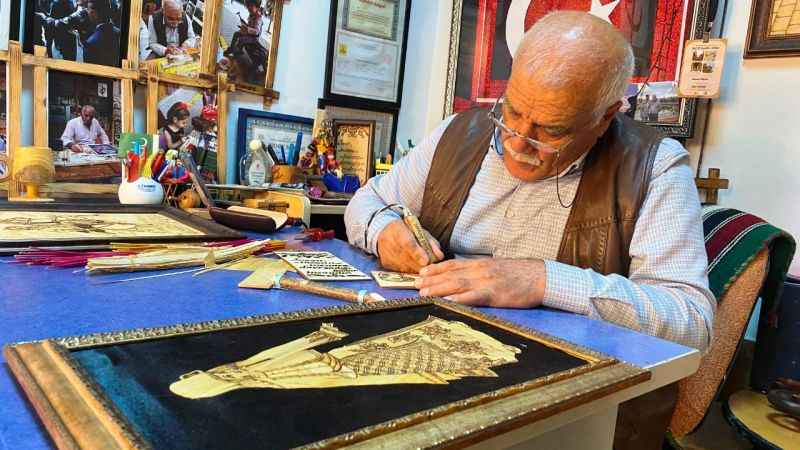  Ahşap yakma sanatında 56 yılı geride bıraktı