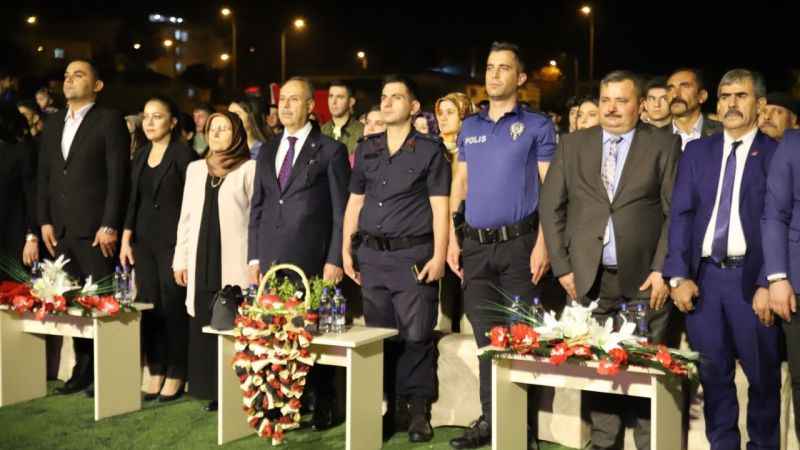 Gaziantep’in ikinci büyük festivali Ali Kınık ile başladı Gaziantep’in ikinci büyük festivali Ali Kınık ile başladı