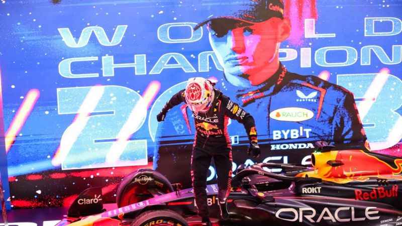 Formula 1'de Max Verstappen üst üste 3. kez şampiyon