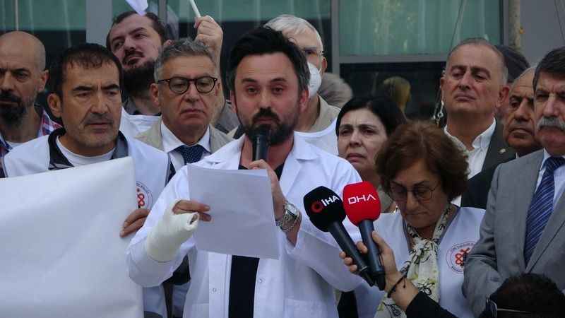 Feci şekilde darp edilen doktor dehşet anlarını anlattı