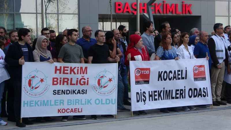 Feci şekilde darp edilen doktor dehşet anlarını anlattı Feci şekilde darp edilen doktor dehşet anlarını anlattı