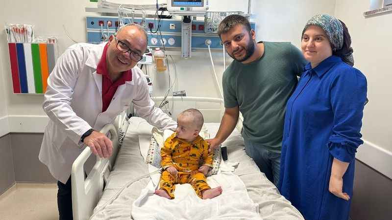Doktorların dikkati beyin kanaması geçiren bebeği kurtardı Doktorların dikkati beyin kanaması geçiren bebeği kurtardı