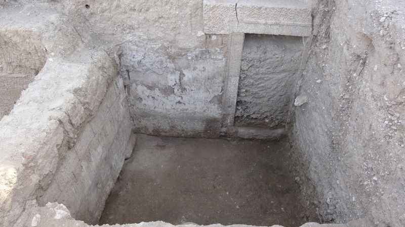 Antik kentte 2 bin 200 yıllık dükkan bulundu Antik kentte 2 bin 200 yıllık dükkan bulundu