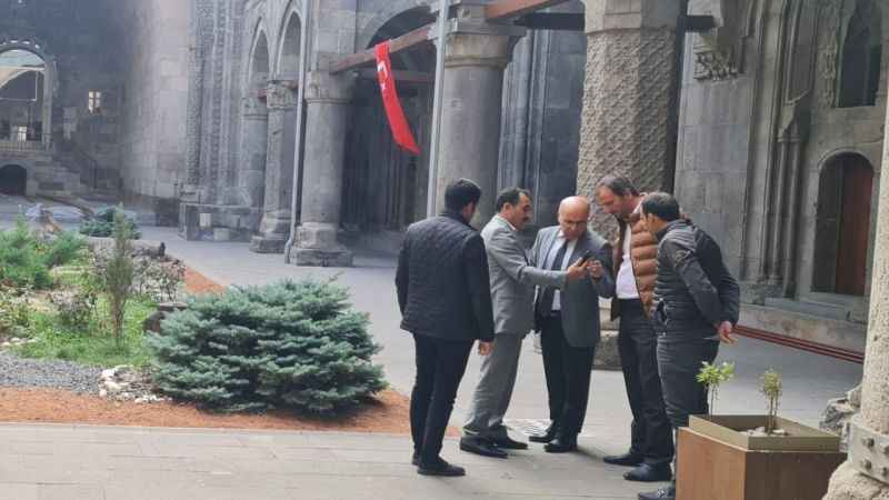 Çifte Minareli Medrese bir hafta ziyaretçilere kapalı Çifte Minareli Medrese bir hafta ziyaretçilere kapalı