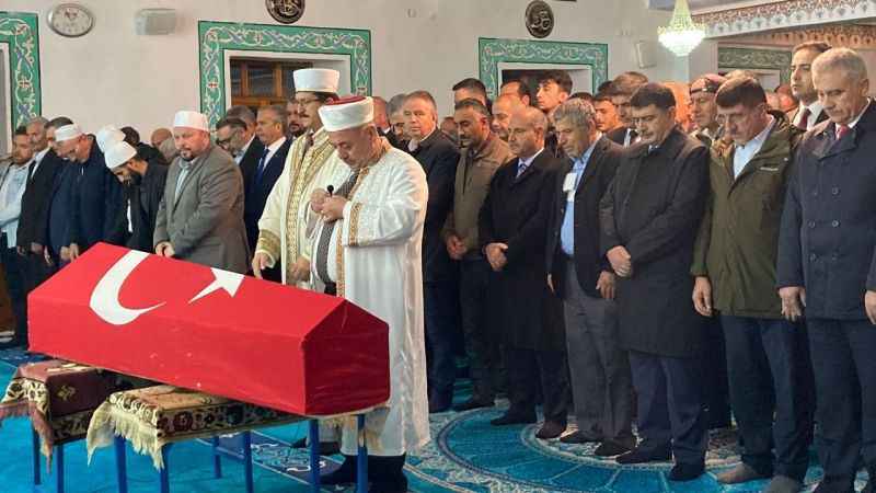 Şehit polis memuru Cihat Ermiş'in cenazesi Ankara’da defnedildi