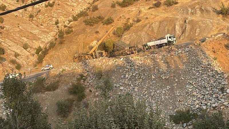 Şırnak’taki askeri araç devrildi: 2 yaralı