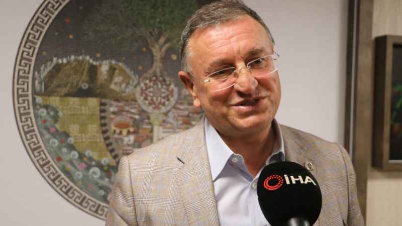 Hatayspor Onursal Başkanı Lütfü Savaş: “Volkan hocamız Hatay ve birçok ilde olan depremin elçisi de oldu”