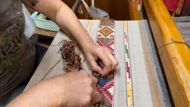 Sinop'ta keten dokuma sanatı yeniden hayat buluyor Sinop'ta keten dokuma sanatı yeniden hayat buluyor