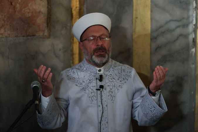 Diyanet İşleri Başkanı Erbaş, Ayasofya Camii’nde Filistinliler için dua etti