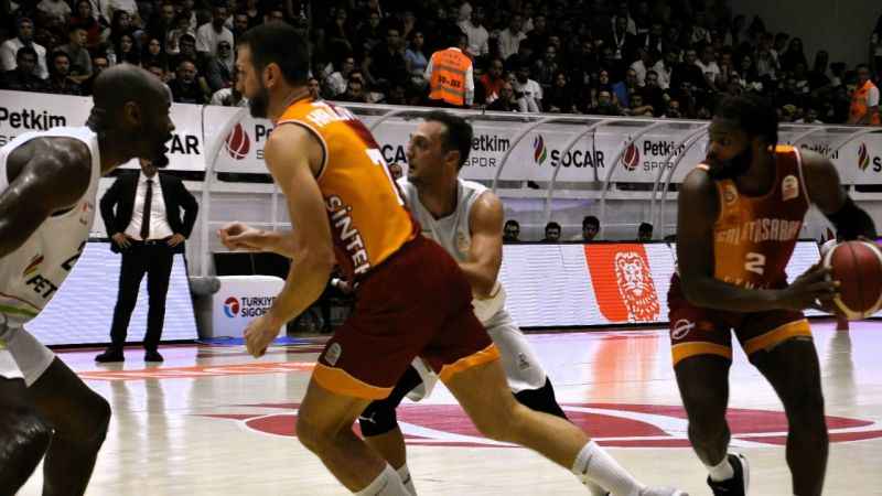 Türkiye Sigorta Basketbol Süper Ligi: Aliağa Petkimspor: 76 - Galatasaray: 74