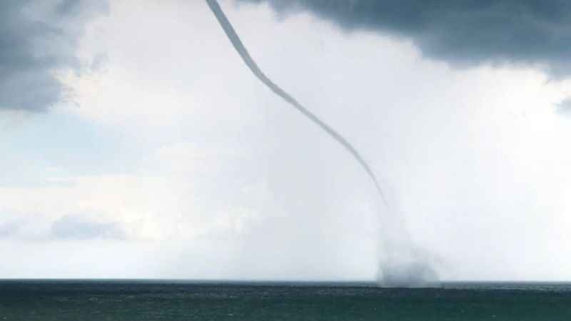 Adana’da denizde hortum çıktı