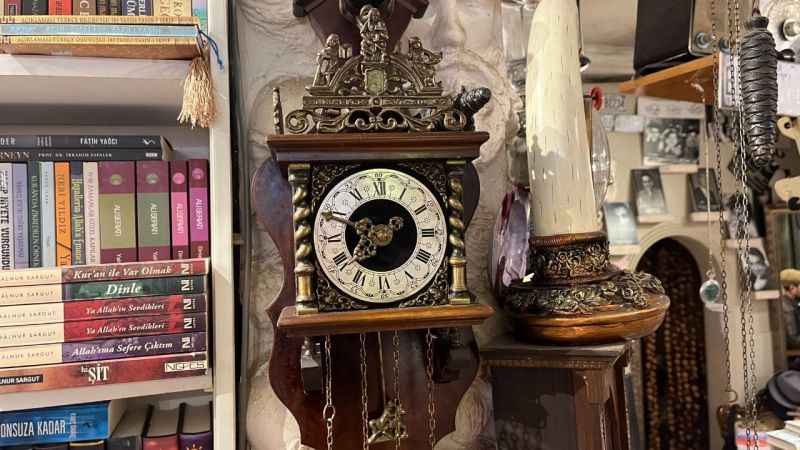 Kitapseverler için antika ile kitabı bir araya getirdi