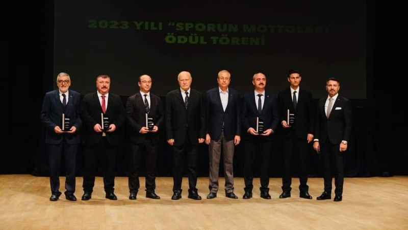 Başkan Bozkurt’a Yılın Spor Dostu ödülü