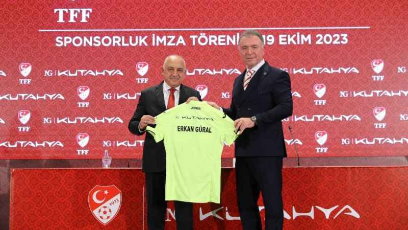 Türk futbol tarihinde ilk kez hakem formalarına sponsor alındı