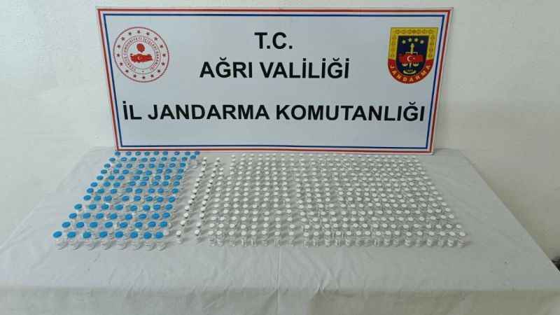 Ağrı’da 1 milyon liralık kaçak botoks malzemesi ele geçirildi