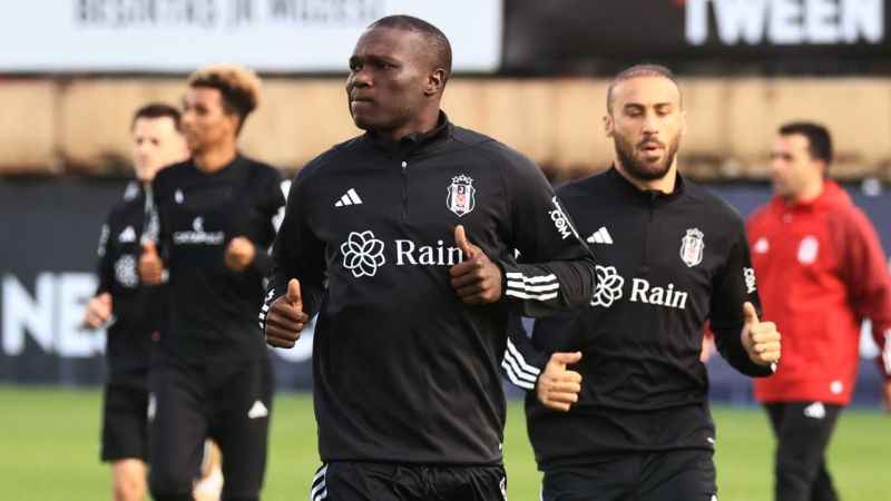 Beşiktaş, Galatasaray maçı için kampa girdi Beşiktaş, Galatasaray maçı için kampa girdi