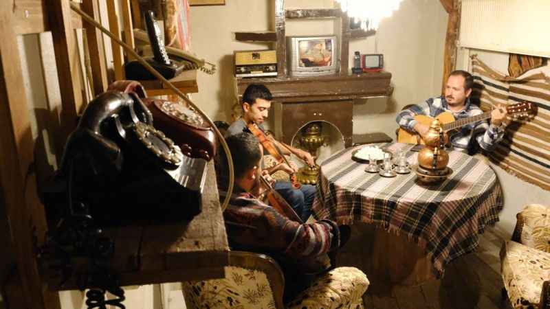 Tarih kokan kültür evinde vatandaşlar nostaljiye doyuyor Tarih kokan kültür evinde vatandaşlar nostaljiye doyuyor