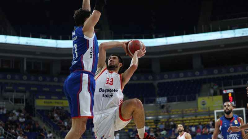 Bahçeşehir Koleji evinde A.Efes'e mağlup Bahçeşehir Koleji evinde A.Efes'e mağlup