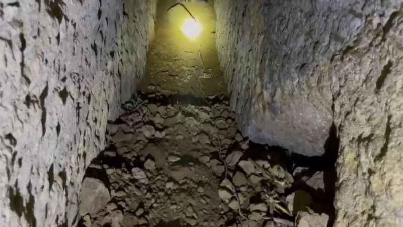 Yol yapımı sırasında yer altı şehri ortaya çıktı Yol yapımı sırasında yer altı şehri ortaya çıktı