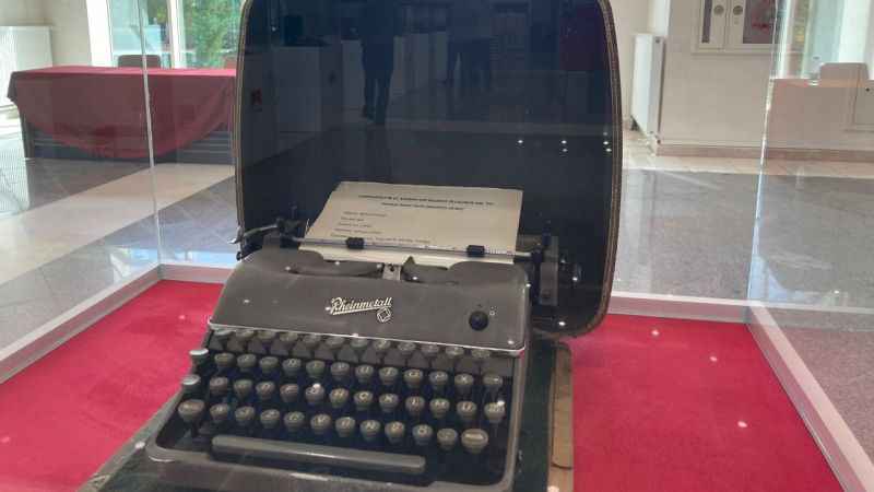 Hacı Bayramı Veli Üniversitesi'nde daktilo koleksiyonu sergisi Hacı Bayramı Veli Üniversitesi'nde daktilo koleksiyonu sergisi