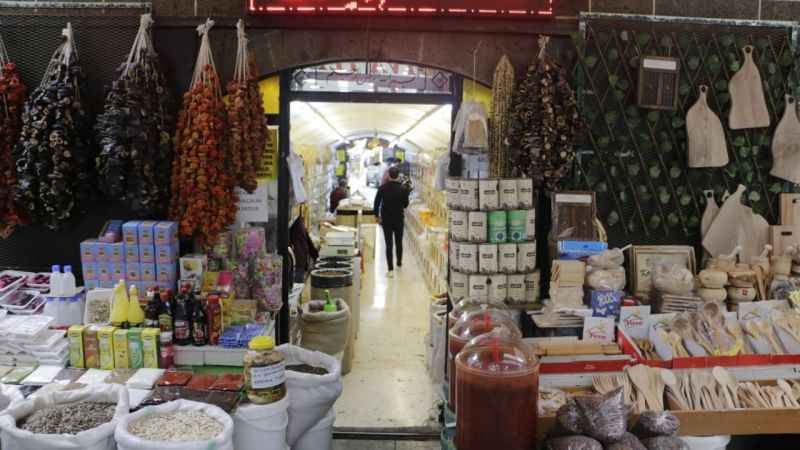 Diyarbakır'daki eski geçitte baharat satışı geleneği bir asırdır sürüyor Diyarbakır'daki eski geçitte baharat satışı geleneği bir asırdır sürüyor