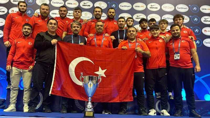 U23 Dünya Güreş Şampiyonası'nda milliler serbest stilde ilk kez takım halinde ikinci oldu U23 Dünya Güreş Şampiyonası'nda milliler serbest stilde ilk kez takım halinde ikinci oldu