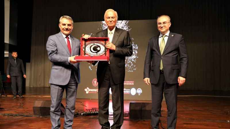 Yeşilçam yıldızlarından İsrail'e tepki Yeşilçam yıldızlarından İsrail'e tepki
