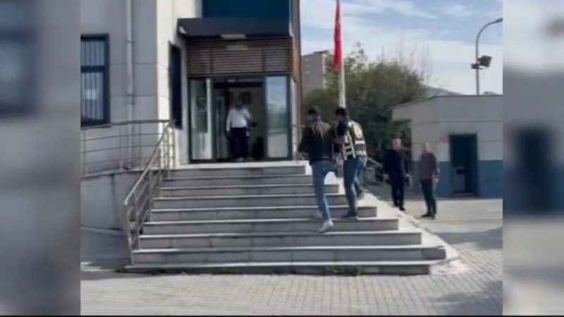 Ataşehir'de sürücüye 20 bin 342 TL'lik drift cezası Ataşehir'de sürücüye 20 bin 342 TL'lik drift cezası