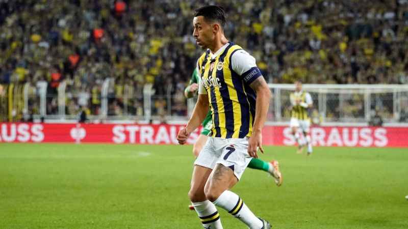 İrfan Can Kahveci 100. maçına çıktı