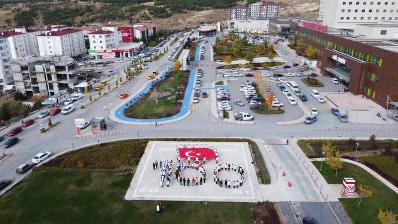 Hastane çalışanları 100. yıla özel koreografi yaptı