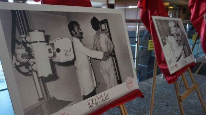 Edirne'de "100 Yıldır Aynı Aşk ve Heyecanla" sergisi Edirne'de "100 Yıldır Aynı Aşk ve Heyecanla" sergisi