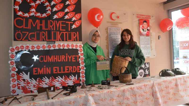 Ünye'de Cumhuriyet'in 100. yılına özel yüz yıllık eserlerin sergisi açıldı