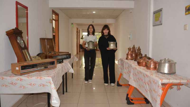 Ünye'de Cumhuriyet'in 100. yılına özel yüz yıllık eserlerin sergisi açıldı