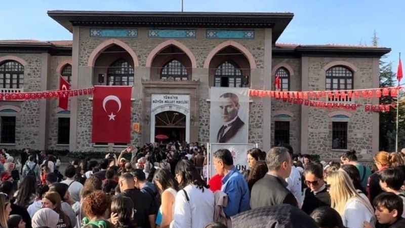 100. Yılda Cumhuriyet Müzesi ziyaretçi rekoru kırdı 100. Yılda Cumhuriyet Müzesi ziyaretçi rekoru kırdı