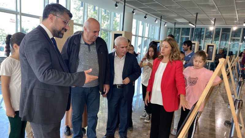 Adıyaman'ın yüz yıllık kıyafet tarihi tuvale aktarıldı Adıyaman'ın yüz yıllık kıyafet tarihi tuvale aktarıldı
