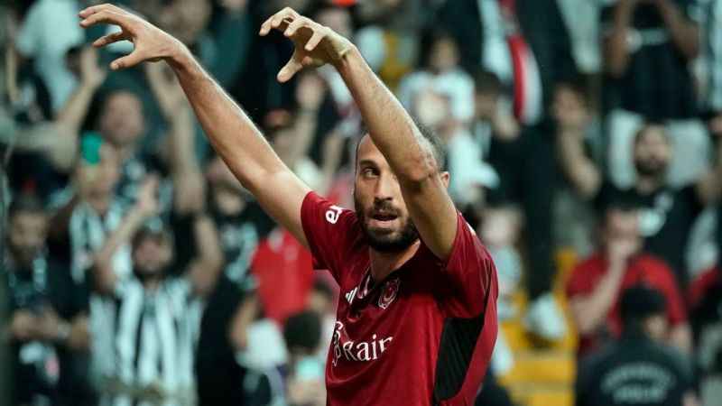 Cenk Tosun, bu sezon Süper Lig'de ilk kez gol sevinci yaşadı