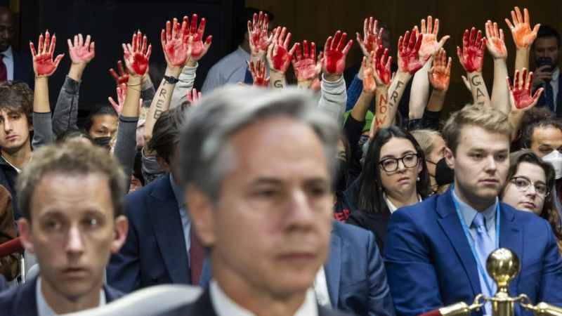 ABD Senatosu’nda savaş karşıtlarından protesto: 12 gözaltı