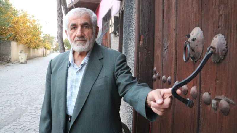 Gelenin cinsiyetini bildiren kapı tokmakları
