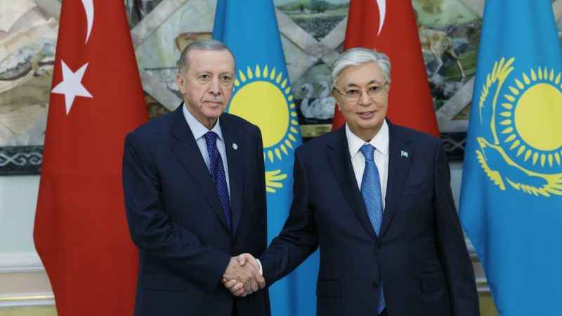Cumhurbaşkanı Erdoğan, Kazakistanlı mevkidaşı Tokayev ile görüştü