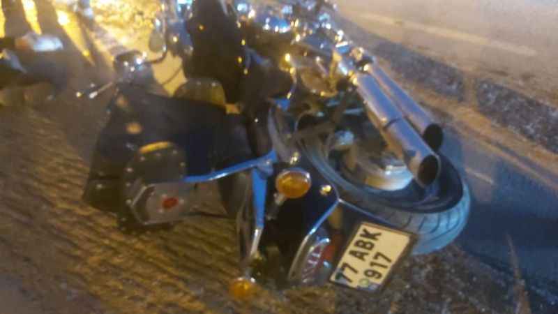 Bursa'da motosiklet traktöre çarptı: 2 yaralı