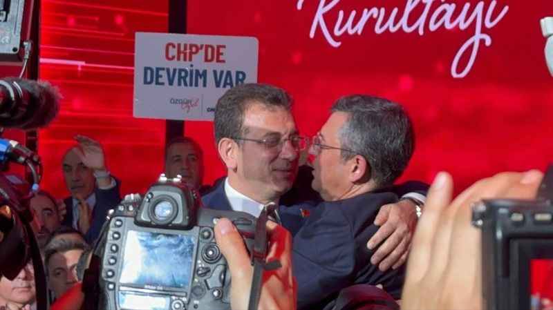 Özgür Özel: 
