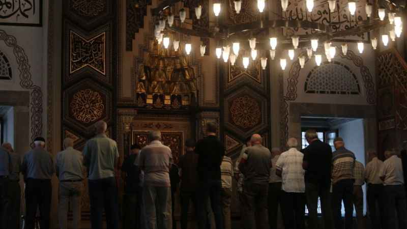 Bursa'da 600 yıllık caminin kitabesi kayıp Bursa'da 600 yıllık caminin kitabesi kayıp