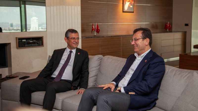 İBB Başkanı İmamoğlu, CHP Genel Başkanı Özel’i ziyaret etti İBB Başkanı İmamoğlu, CHP Genel Başkanı Özel’i ziyaret etti