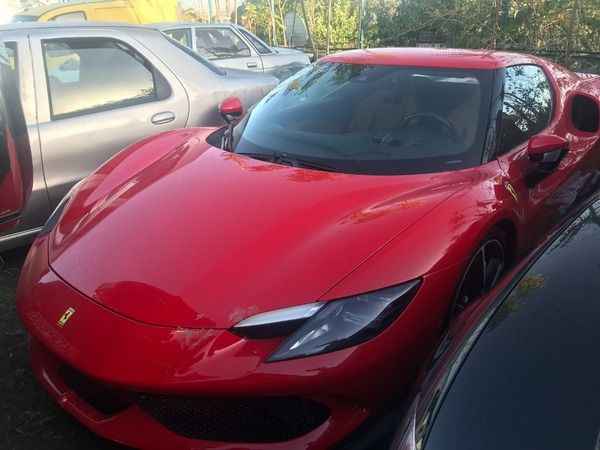 Dilan ve Engin Polat çiftinin araçları yediemin otoparkına çekildi Dilan ve Engin Polat çiftinin araçları yediemin otoparkına çekildi