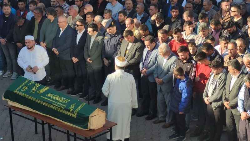 Annesini ziyarete giderken geçirdiği kazada ölen genç muhtar toprağa verildi