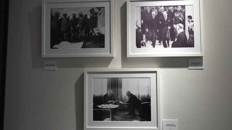 Atatürk fotoğrafları Beyoğlu “Efendiler” sergisinde Atatürk fotoğrafları Beyoğlu “Efendiler” sergisinde